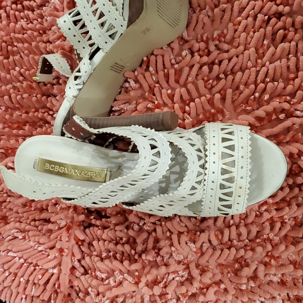 Shoes - Picture 5 of 9